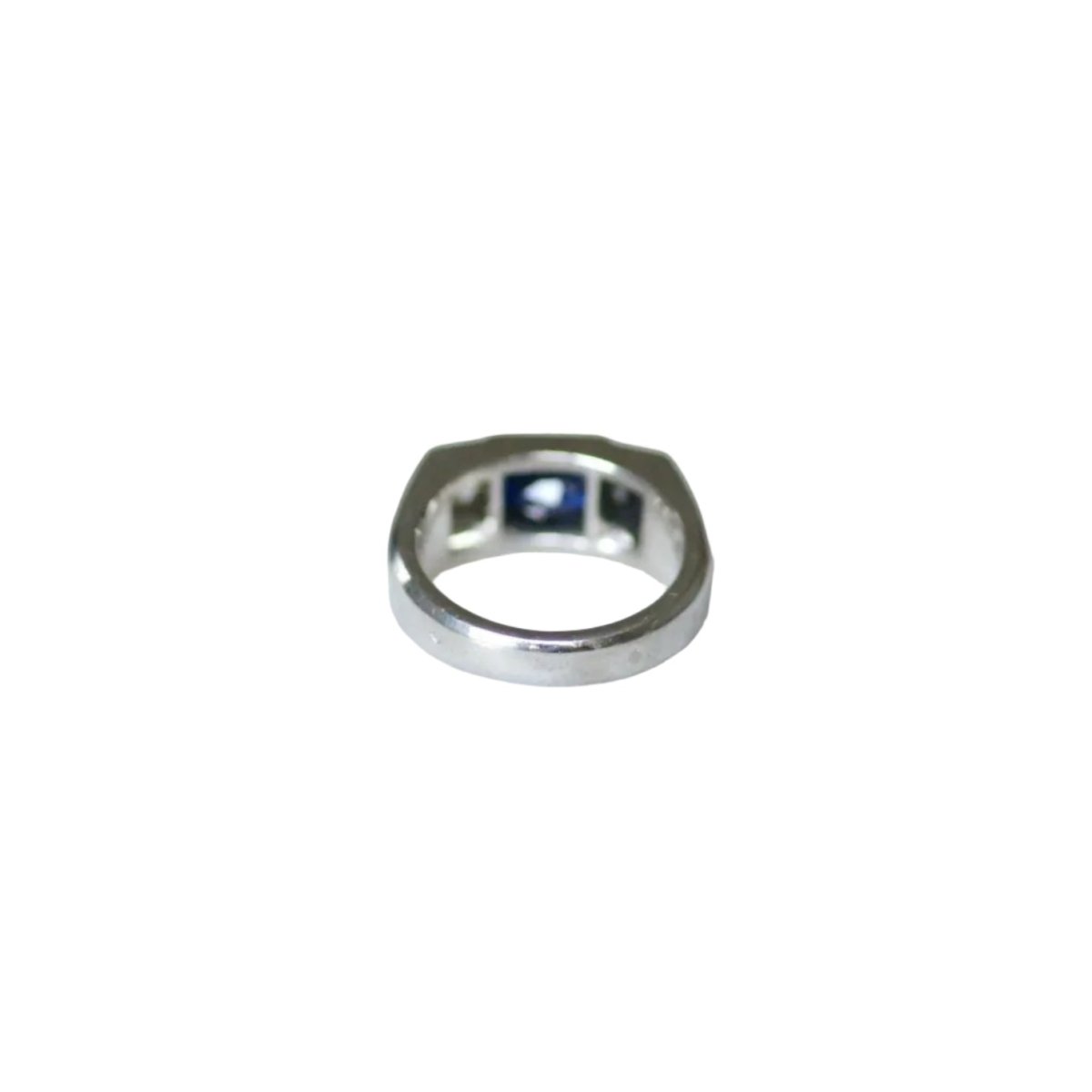 Bague Chevalière en platine, saphir, et diamants - Castafiore