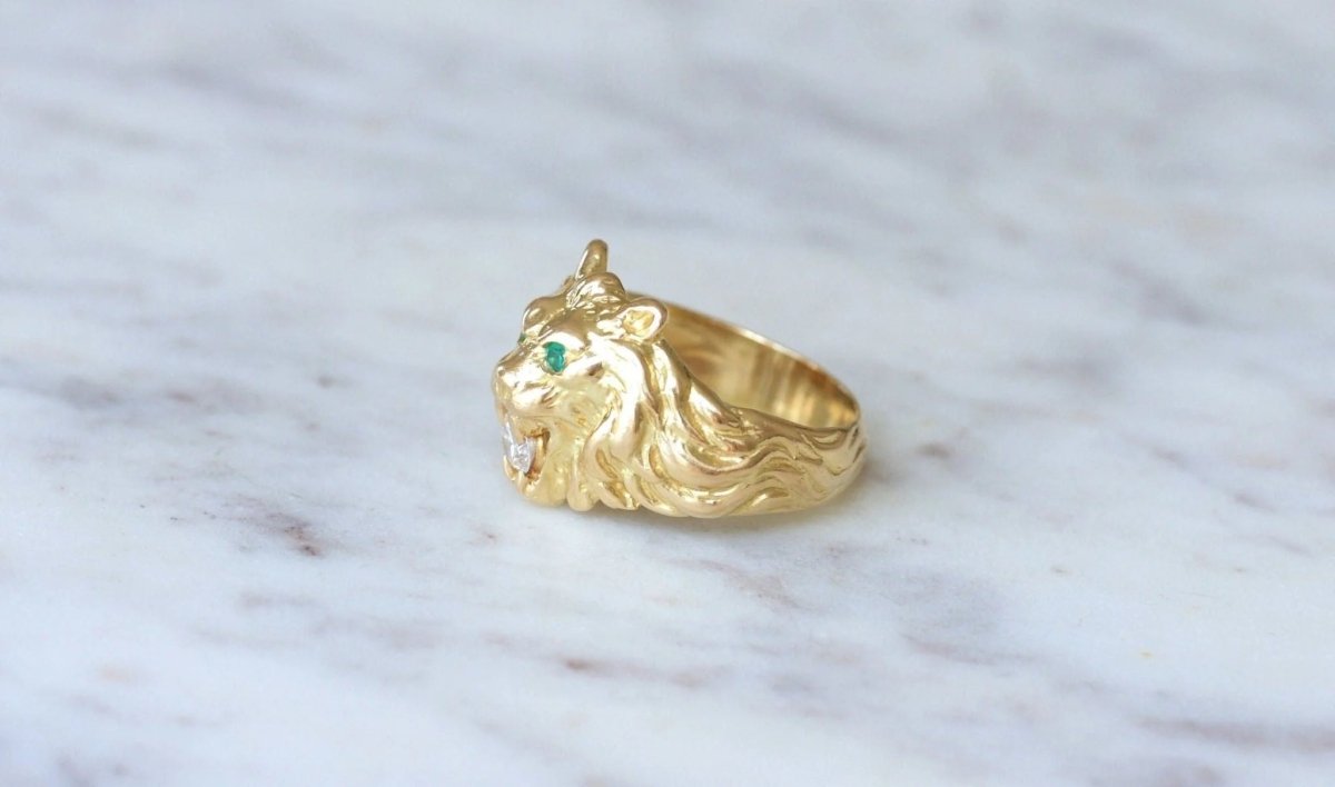 Bague chevalière Lion or jaune et diamant - Castafiore