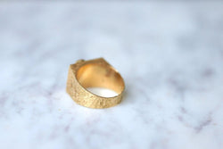 Bague chevalière or martelé et turquoise - Castafiore