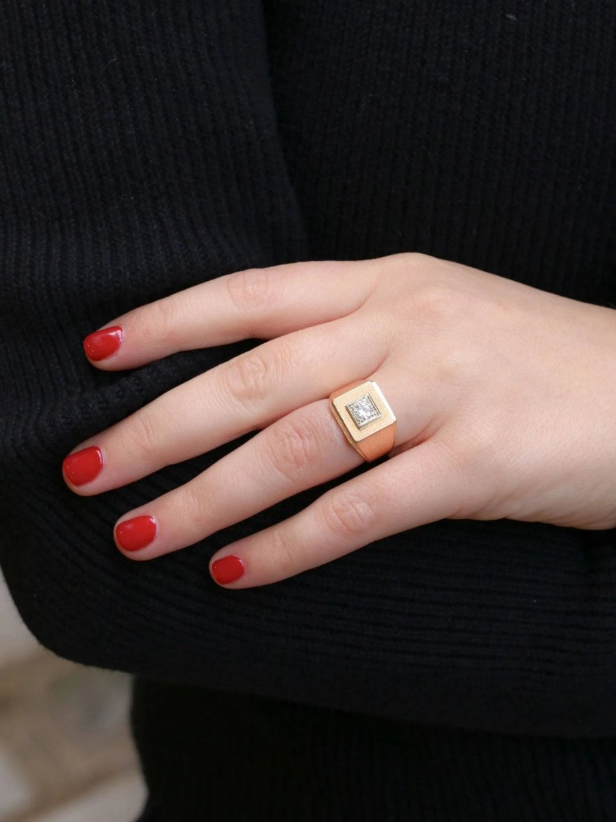 Bague chevalière vintage en or et diamants - Castafiore