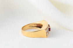 Bague Chevalière Vintage en Or, Rubis et Diamants - Castafiore