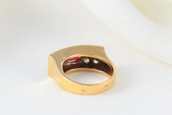 Bague Chevalière Vintage en Or, Rubis et Diamants - Castafiore