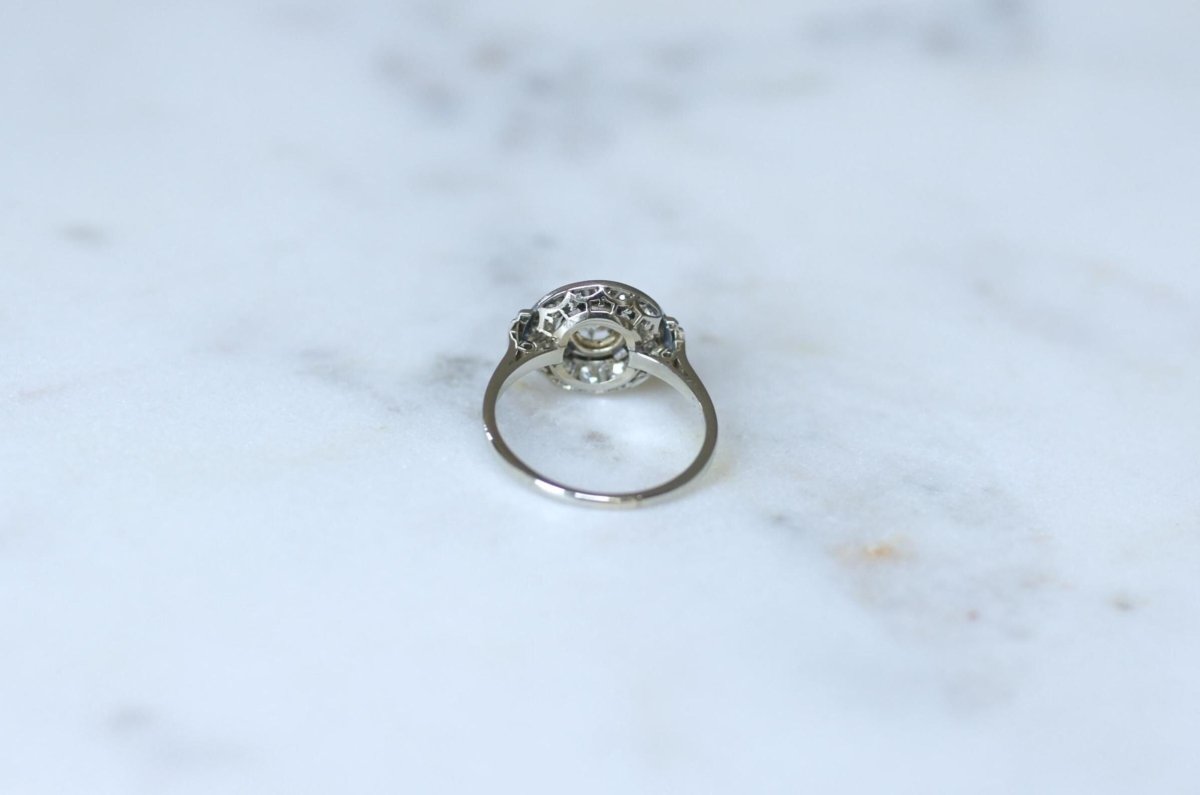 Bague Cible Art Déco Diamants 0,75 Ct sur Or blanc et Platine - Castafiore