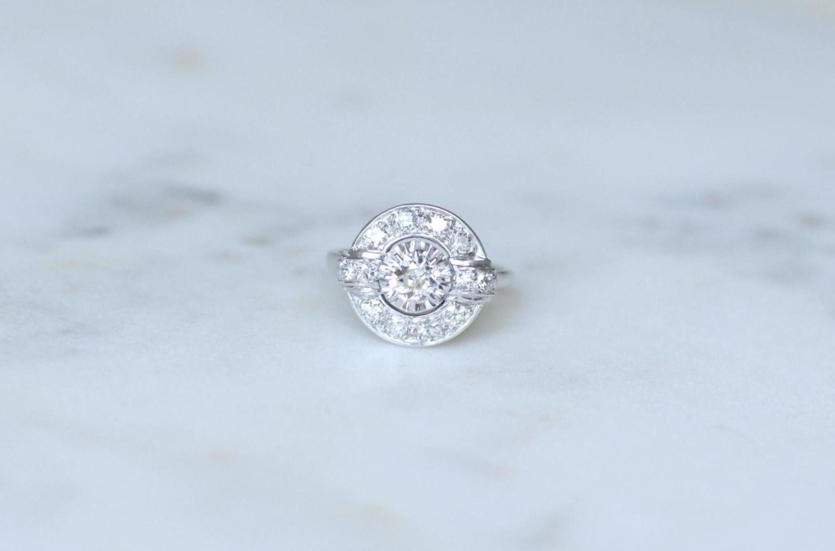 Bague Cible Art Déco Diamants 1,05 Cts sur Or blanc et Platine - Castafiore