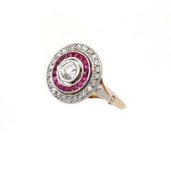 Bague CIBLE Art Deco en platine et or blanc avec rubis et diamants - Castafiore