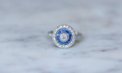 Bague Cible Art Deco Saphirs et Diamants - Castafiore