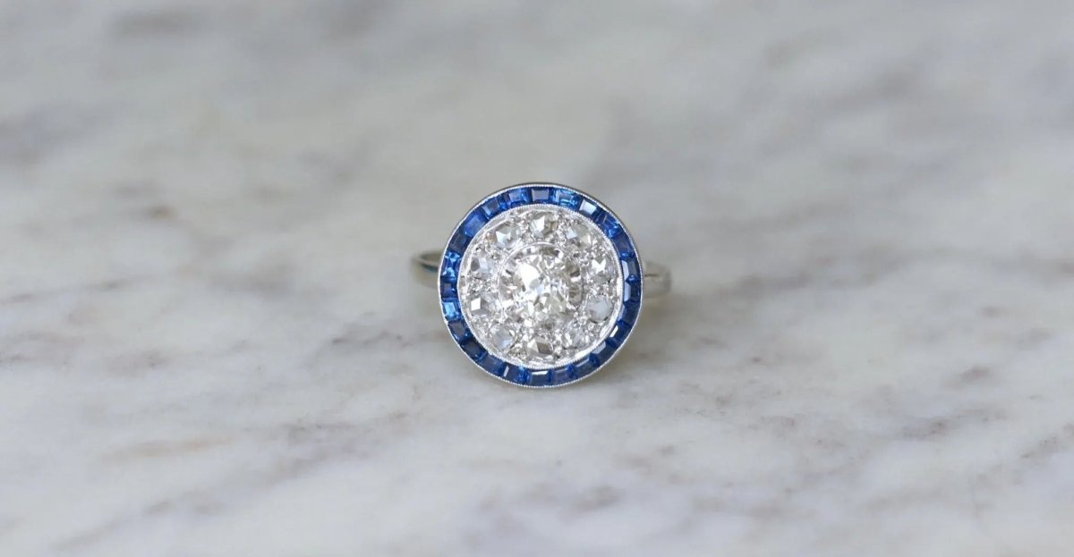Bague Cible Art Deco Saphirs et Diamants - Castafiore