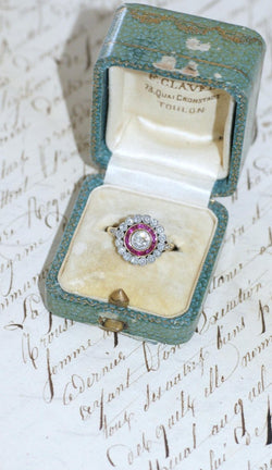 Bague Cible Belle Epoque Diamants et Rubis Calibrés - Castafiore