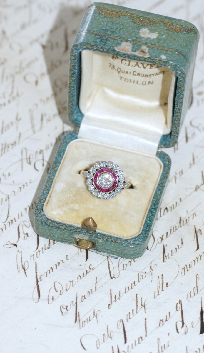Bague Cible Belle Epoque Diamants et Rubis Calibrés - Castafiore