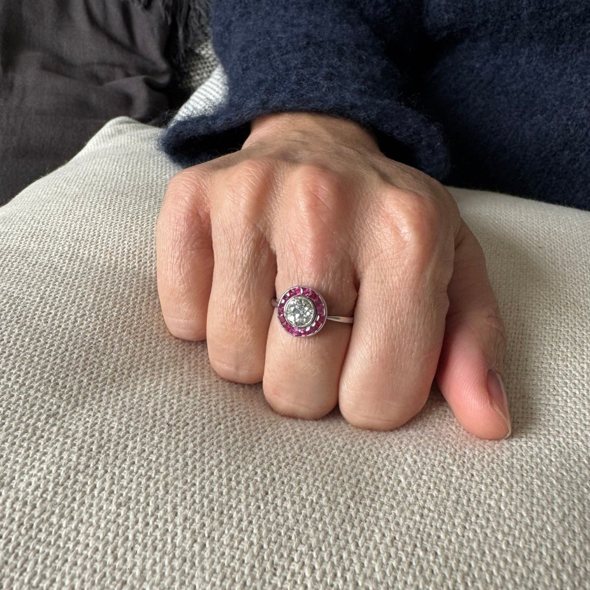 Bague Cible en platine, rubis, et diamants - Castafiore