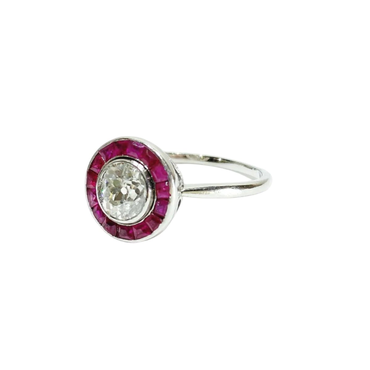 Bague Cible en platine, rubis, et diamants - Castafiore