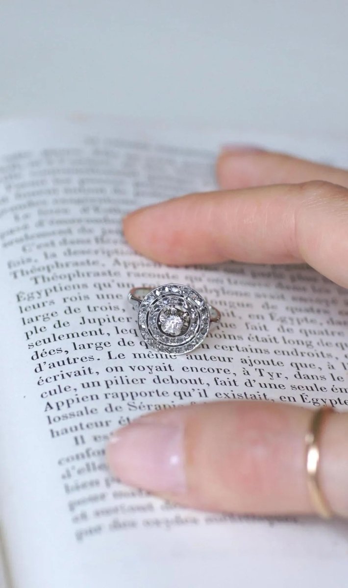 Bague Cible Ronde Art Déco Diamants - Castafiore