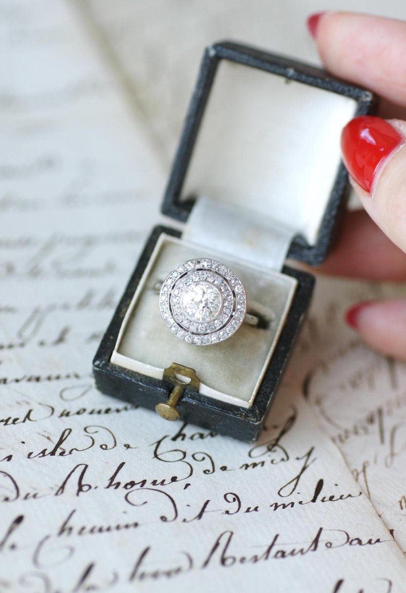 Bague Cible Ronde Art Deco Diamants 1,97 Cts - Castafiore