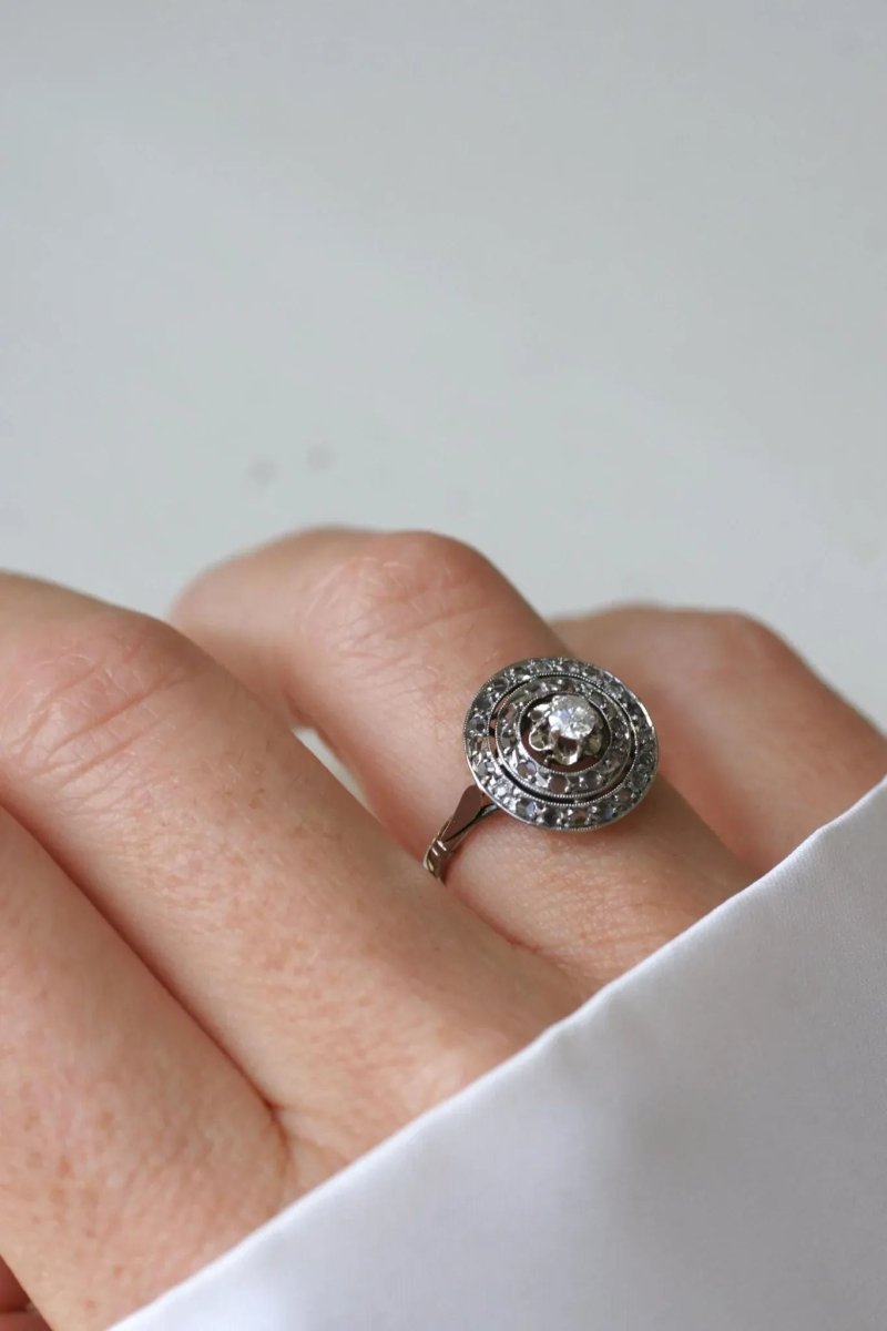 Bague Cible Ronde Art Déco Diamants - Castafiore