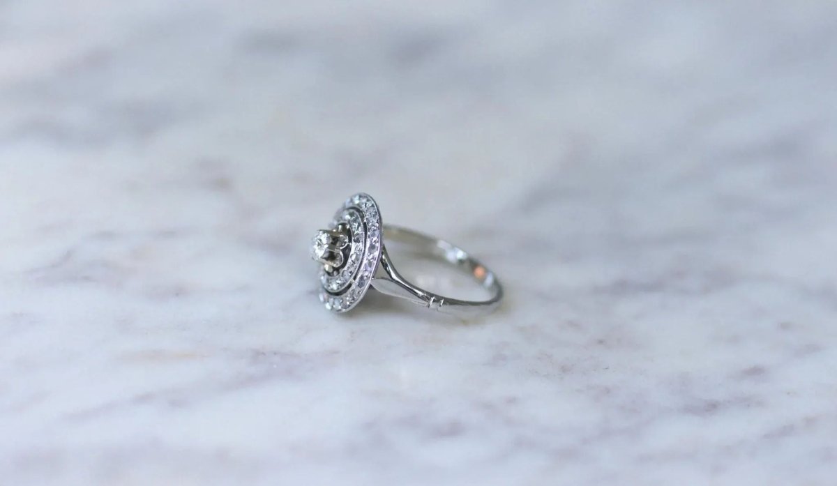 Bague Cible Ronde Art Déco Diamants - Castafiore