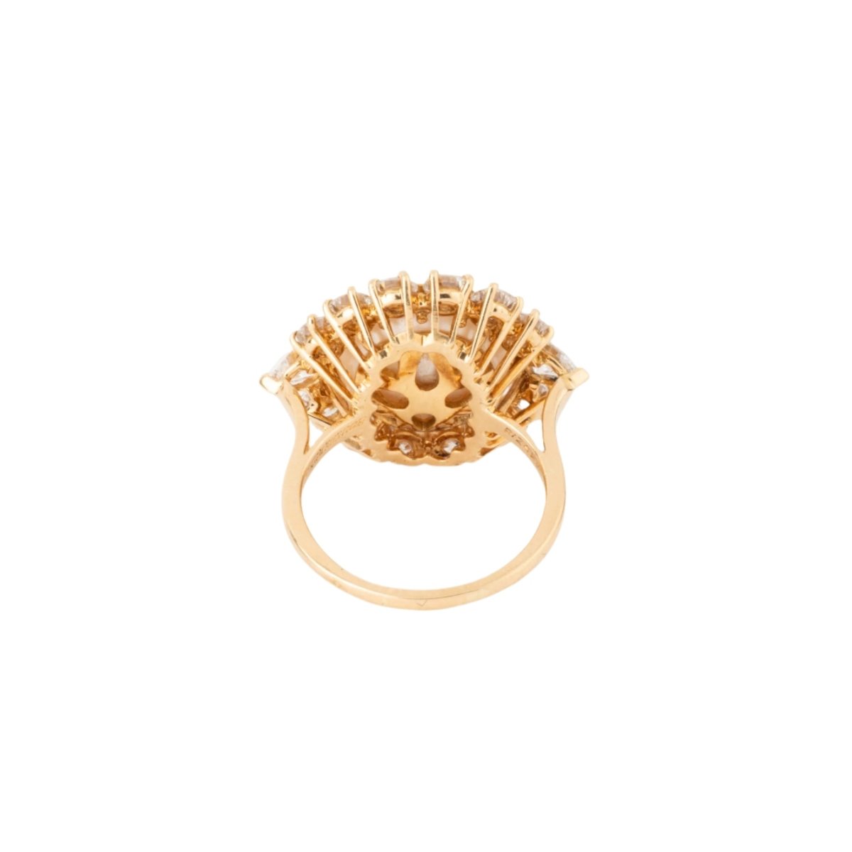 Bague Cocktail Boucheron en or jaune, perle et diamants - Castafiore
