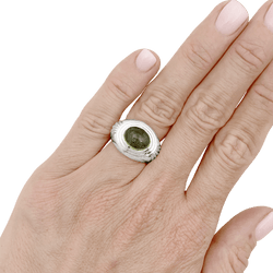 Ring Boucheron, "Jaïpur", white gold and green tourmaline.