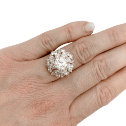 Bague Cocktail CARTIER en or jaune et diamants - Castafiore