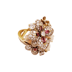 Ring Chaumet, "Hortensia Aube rosée", rose gold, diamonds, pink sapphire and pink opals.