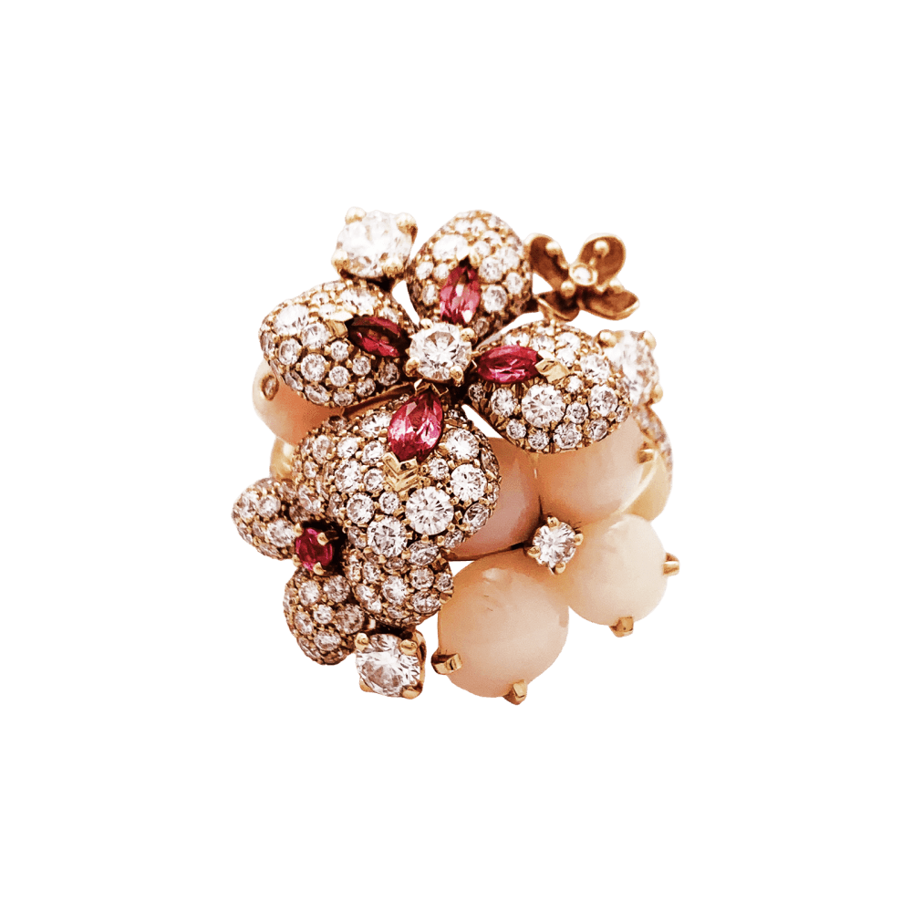 Ring Chaumet, "Hortensia Aube rosée", rose gold, diamonds, pink sapphire and pink opals.