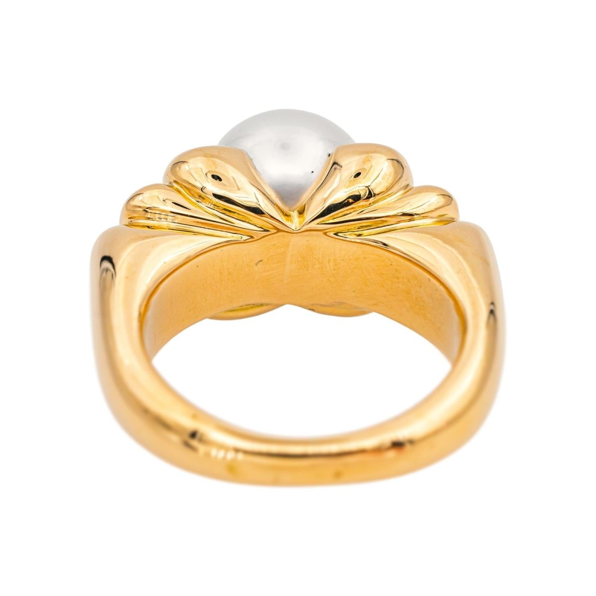 Chaumet Ring  Yellow gold Pearl