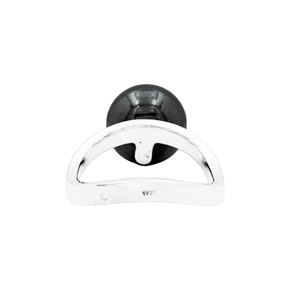Ring Dinh Van en white gold and hematite.