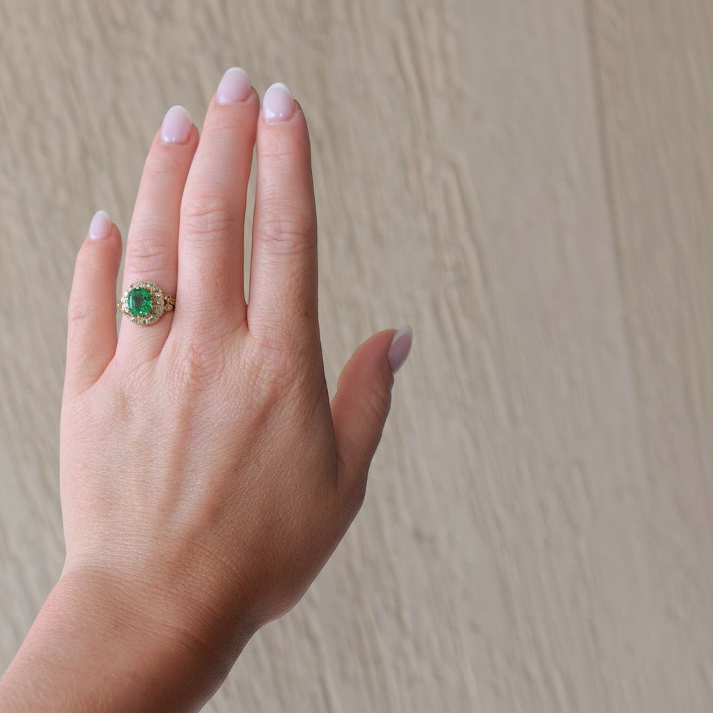 Bague Cocktail en jaune, émeraude et diamants - Castafiore