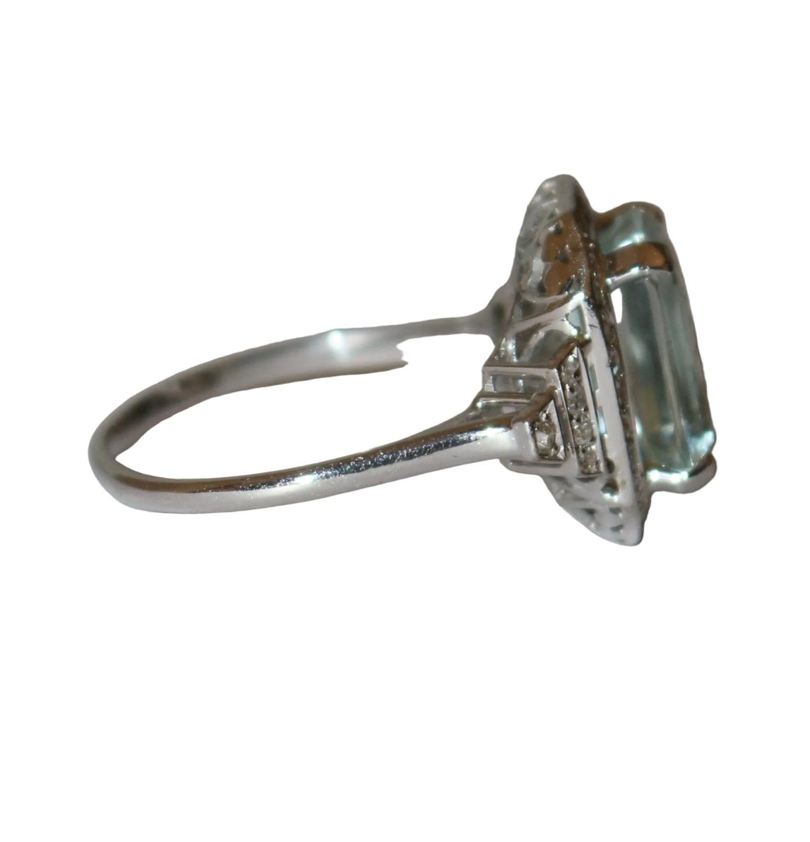 Bague Cocktail en or blanc, aigue - marine et diamants - Castafiore