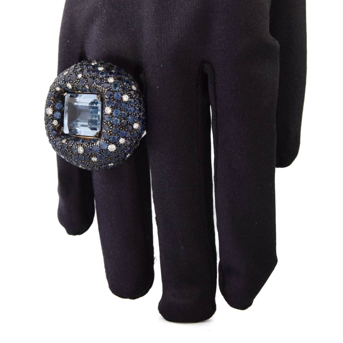 Bague Cocktail en or blanc, aigue - marine, saphirs et diamants - Castafiore