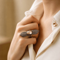 Bague Cocktail en or blanc, améthyste et diamants - Castafiore