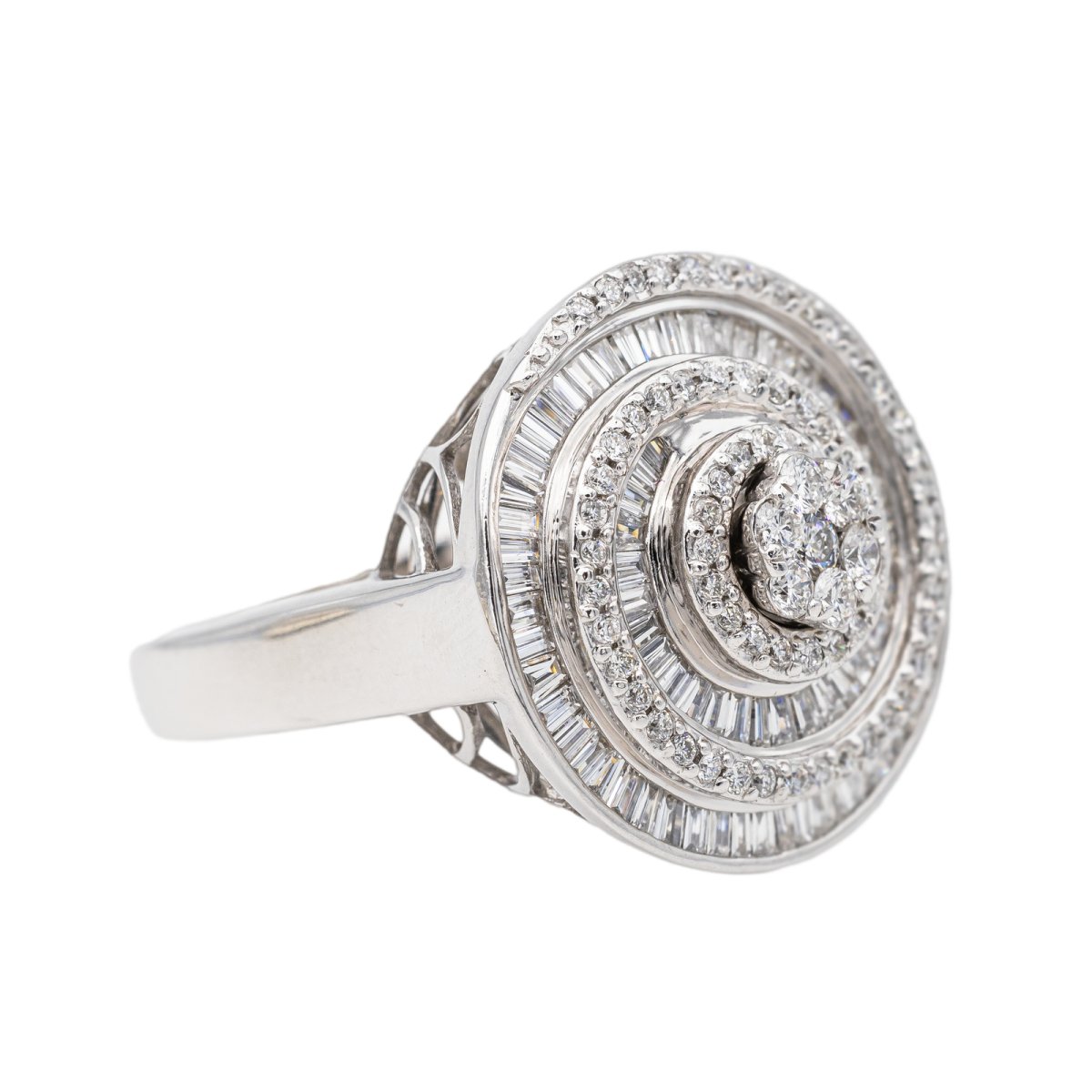 Bague Cocktail en or blanc et diamants - Castafiore