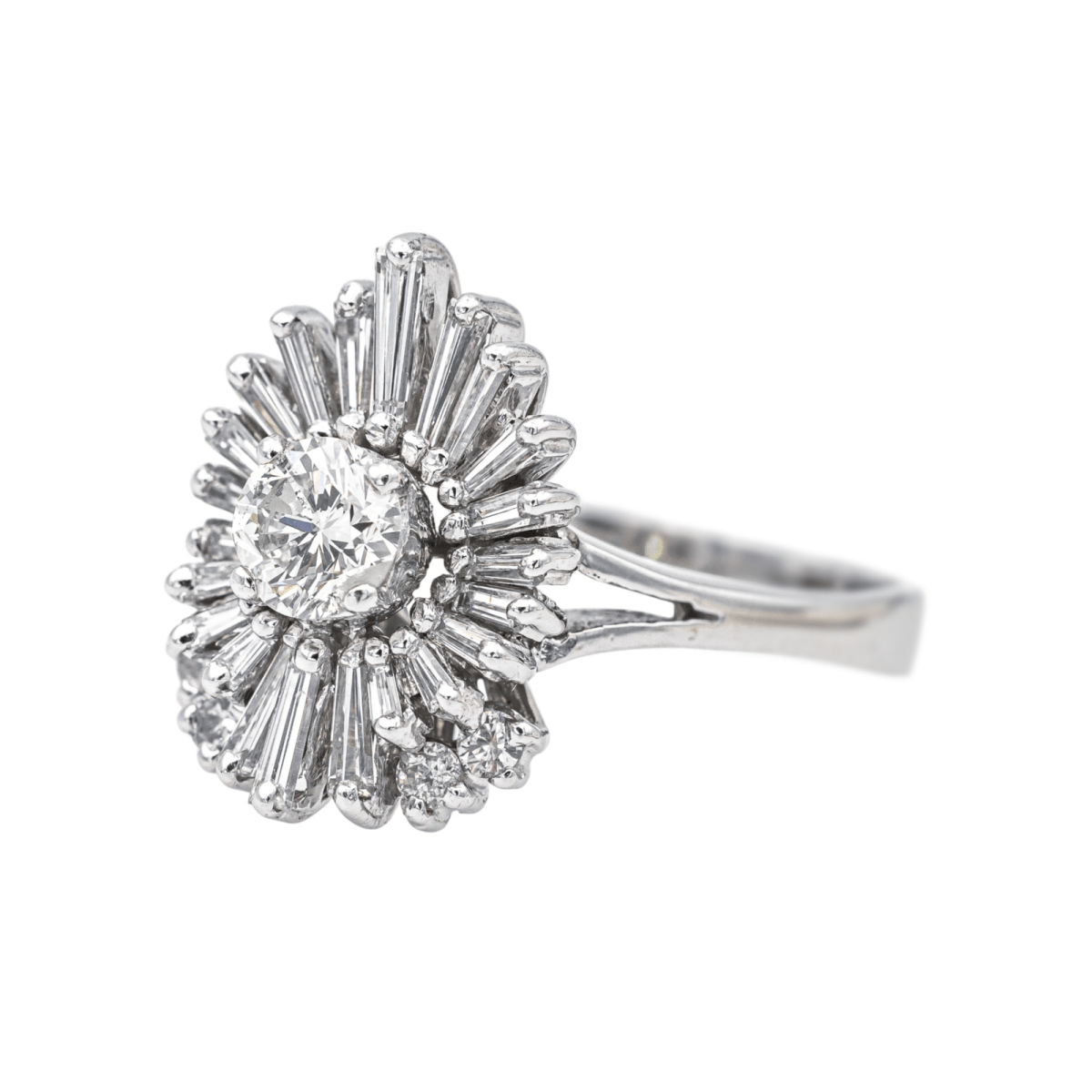 Bague Cocktail en or blanc et diamants - Castafiore