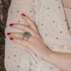 Bague Cocktail en or blanc et diamants - Castafiore