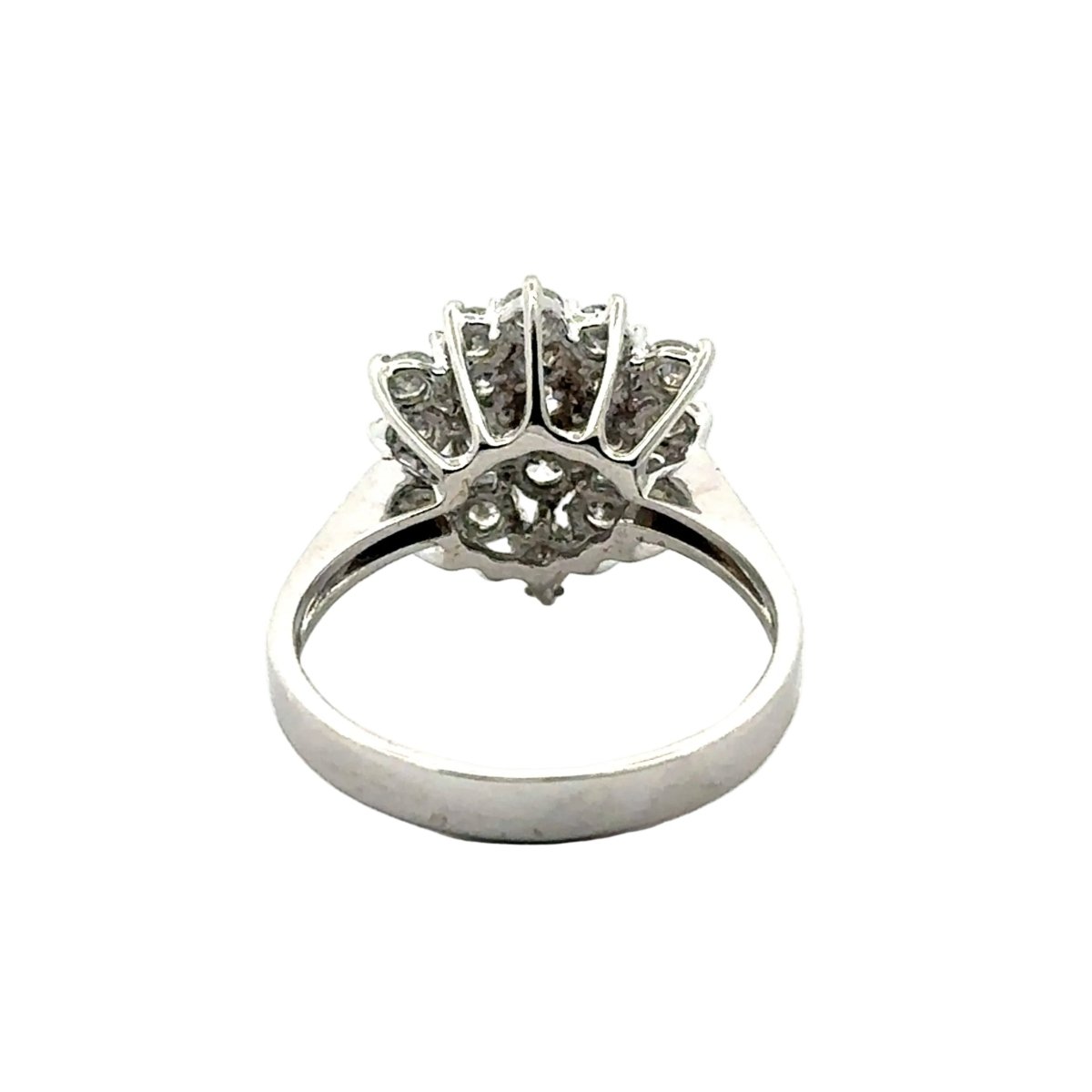 Bague Cocktail en or blanc et diamants - Castafiore