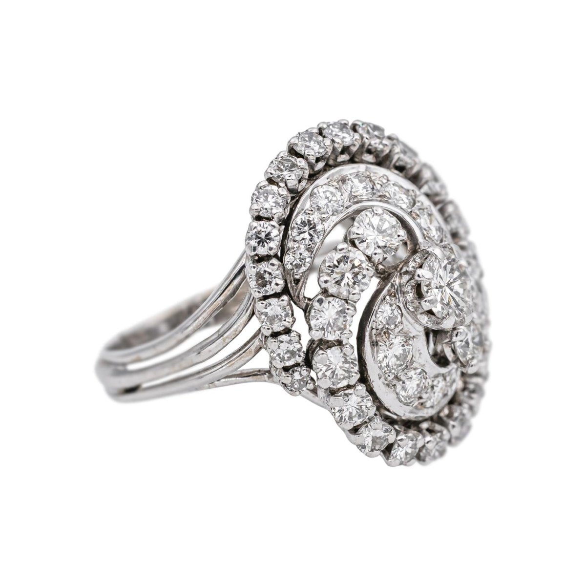 Bague Cocktail en or blanc et diamants - Castafiore