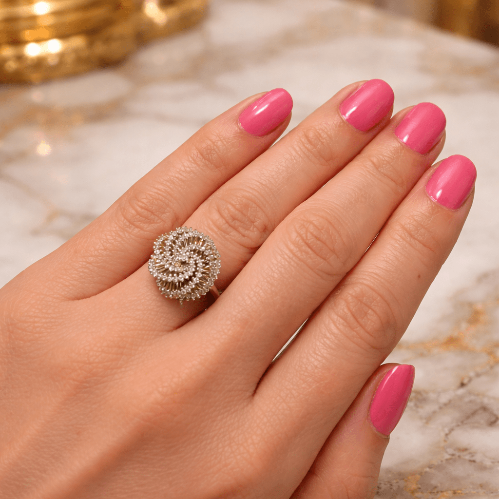 Bague Cocktail en or blanc, or jaune et diamants - Castafiore