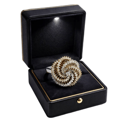Bague Cocktail en or blanc, or jaune et diamants - Castafiore