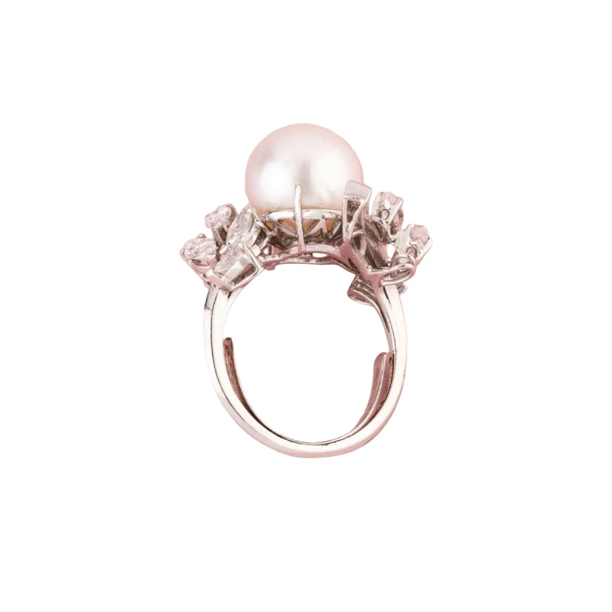 Bague Cocktail en or blanc, perle et diamants - Castafiore