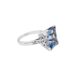 Bague Cocktail en or blanc, platine, aigue - marine et diamants - Castafiore