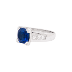 Bague Cocktail en or blanc, saphir, diamants. - Castafiore