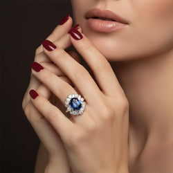 Bague Cocktail en or blanc, saphir et diamants - Castafiore