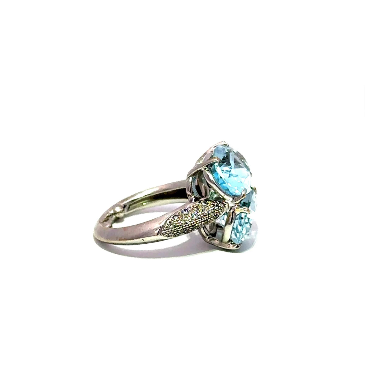 Bague Cocktail en or blanc, topazes et diamants - Castafiore