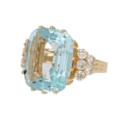 Bague Cocktail en or jaune, aigue - marine et diamants - Castafiore