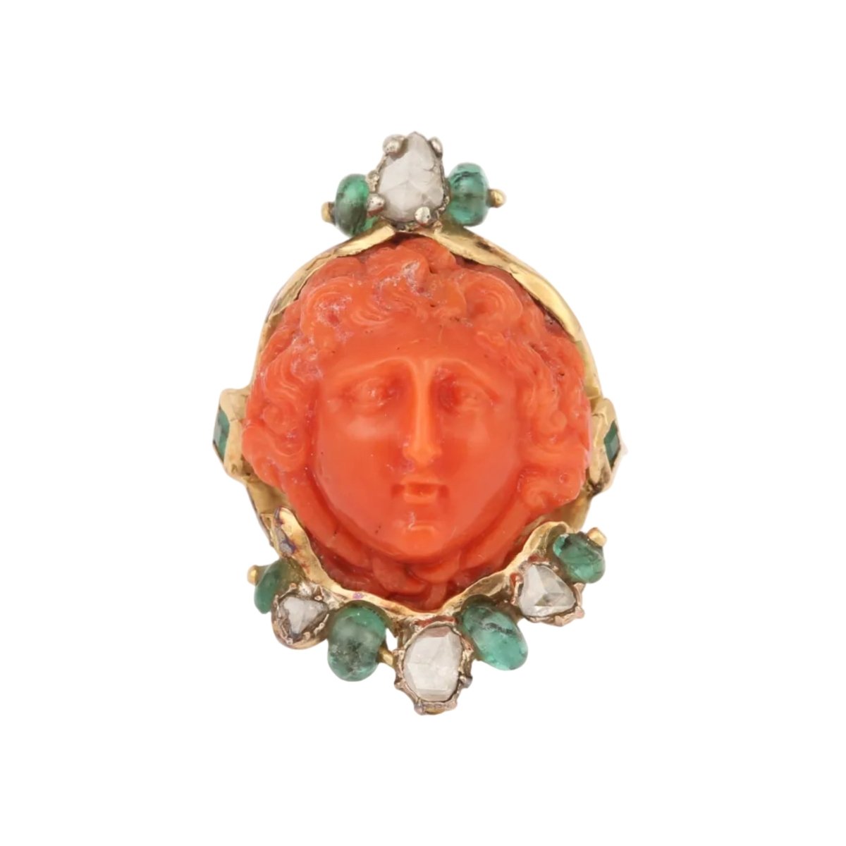 Bague Cocktail en or jaune, corail, émeraudes et diamants - Castafiore