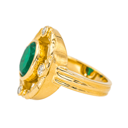 Bague Cocktail en or jaune, émeraude et diamants - Castafiore