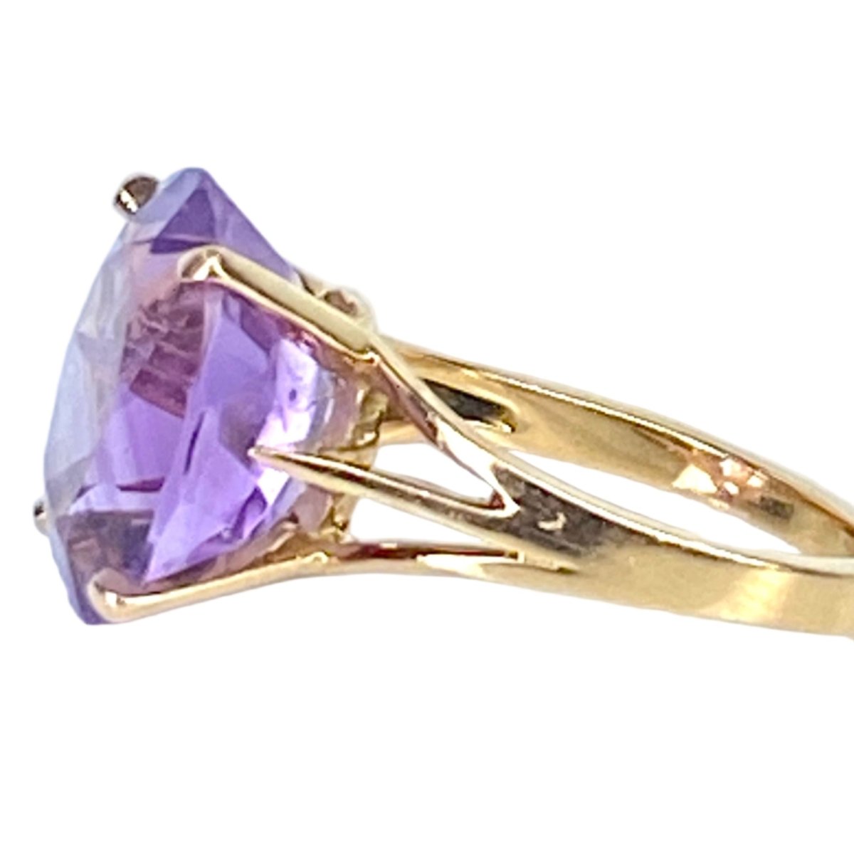 Bague Cocktail en or jaune et améthyste - Castafiore