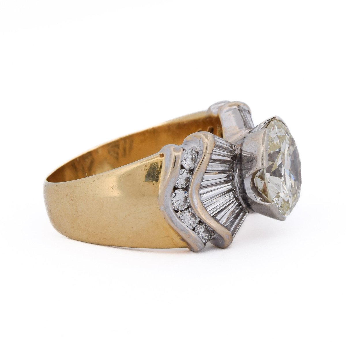 Bague Cocktail en or jaune et diamants - Castafiore