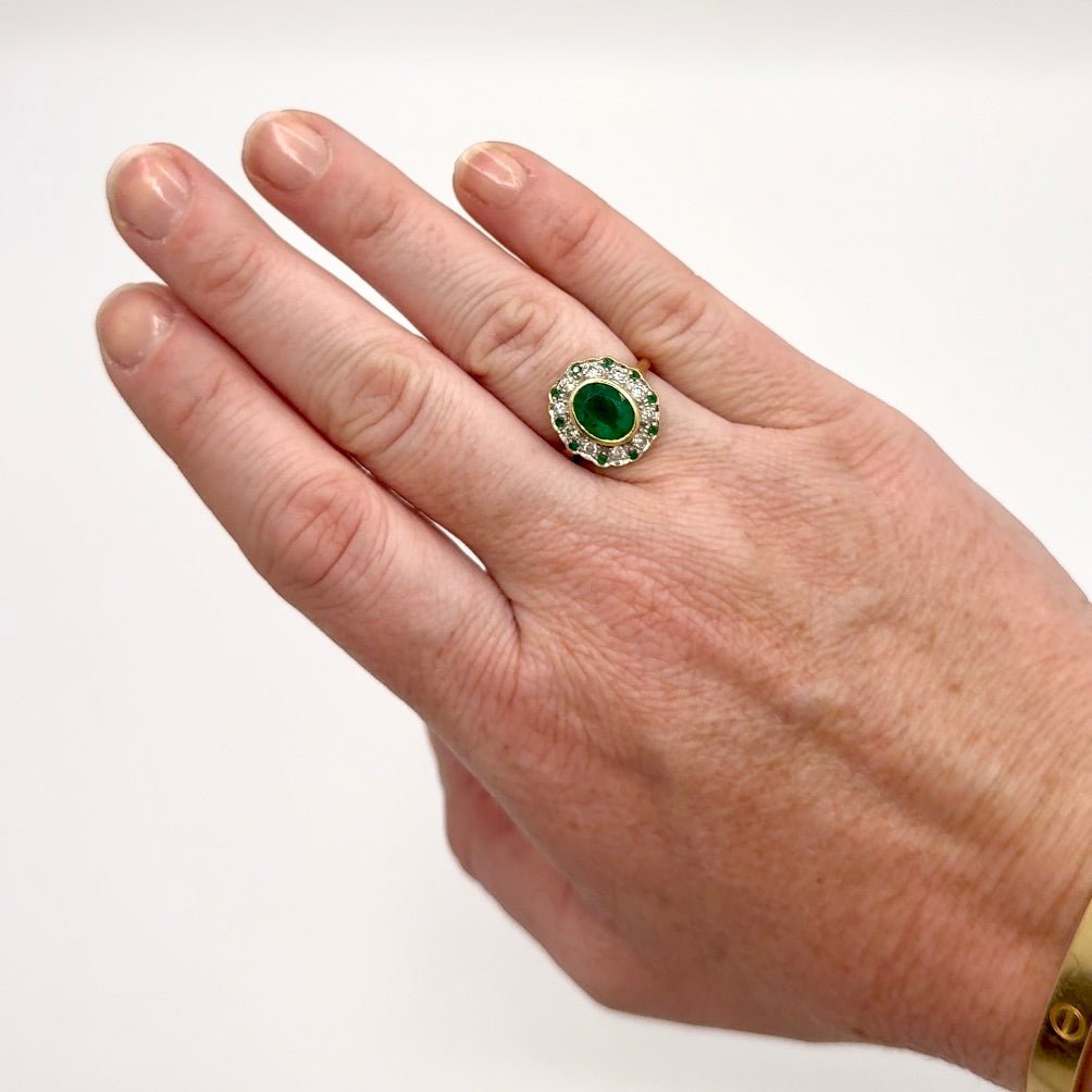 Bague Cocktail en or jaune, or blanc, émeraude et diamants - Castafiore