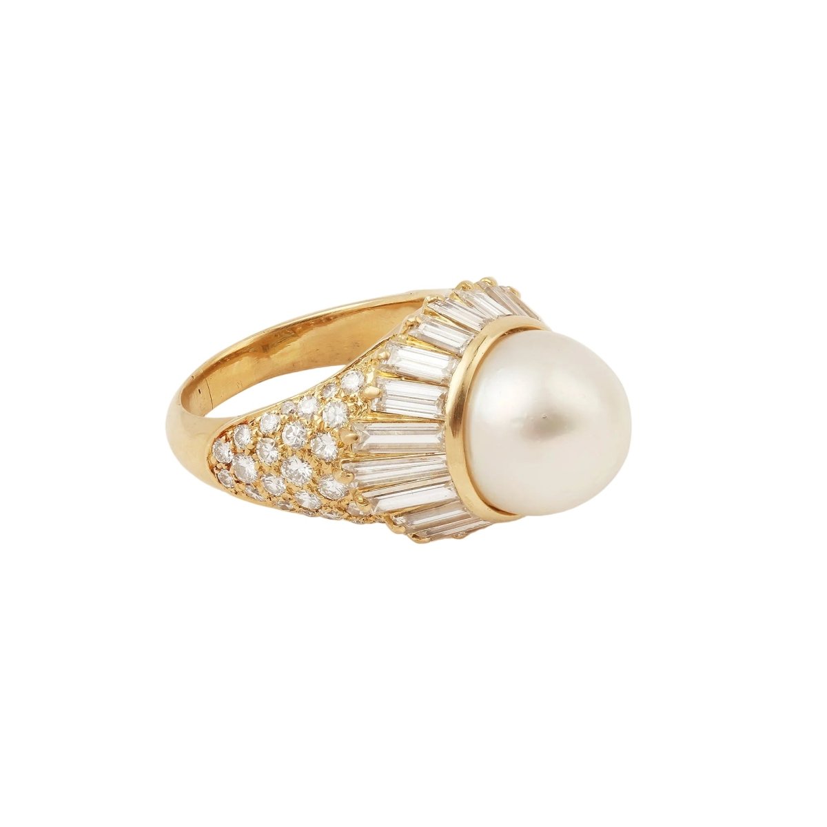 Bague Cocktail en or jaune, perle et diamants - Castafiore