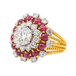 Bague Cocktail en or jaune, platine, rubis et diamants - Castafiore